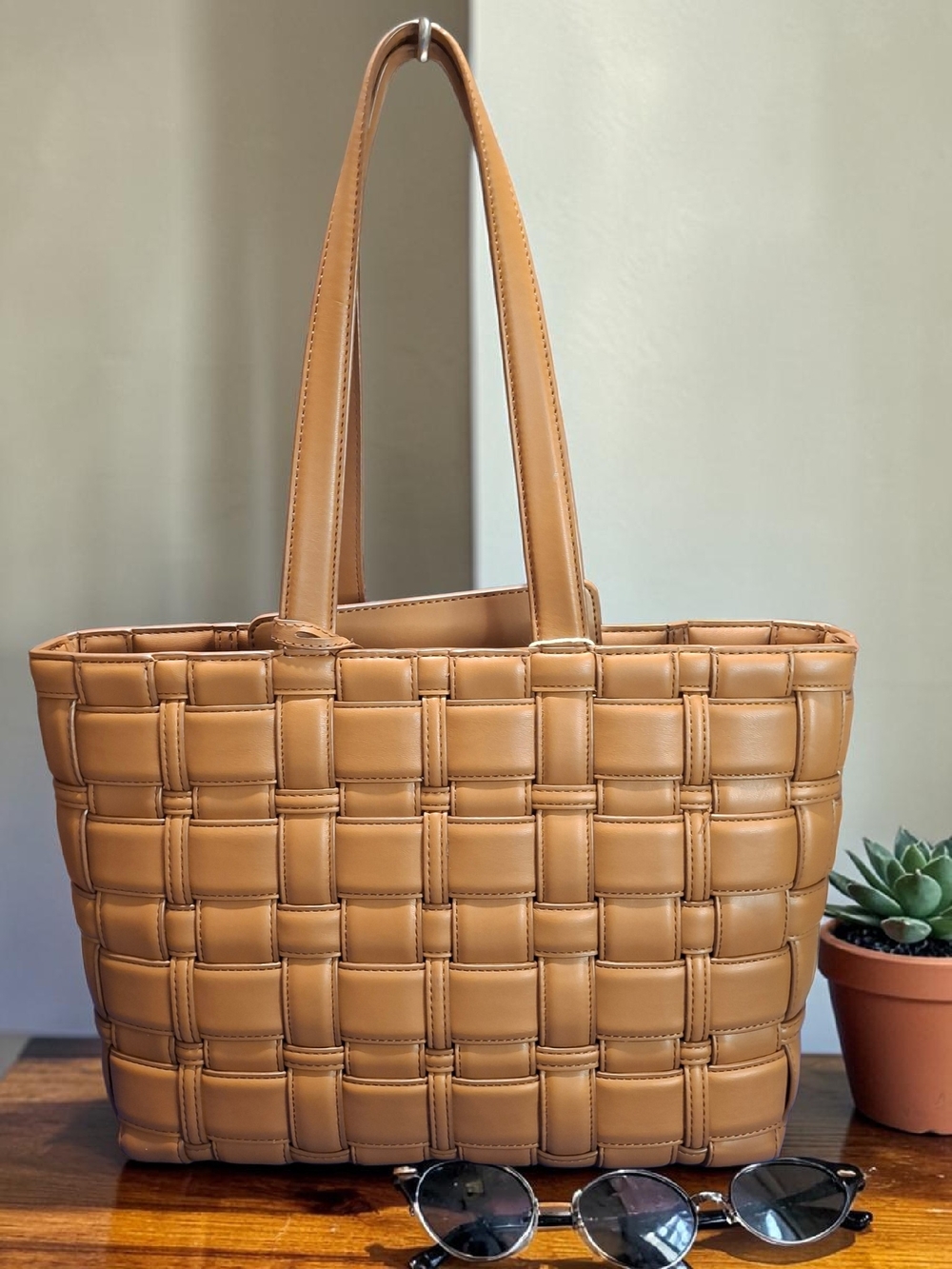 Micheal Kors Woven Tote Bag with Pouchette – Luggage Brown - Picture 2 of 9